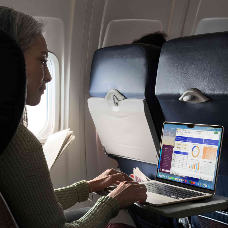 Фото Apple MacBook Air 13" (M5, 10C / 10C, 2026) 16 ГБ, 512 ГБ SSD, Полуночный черный На фото изображено Apple MacBook Air 13" (M5, 10C / 10C, 2026) 16 ГБ, 512 ГБ SSD, Полуночный черный