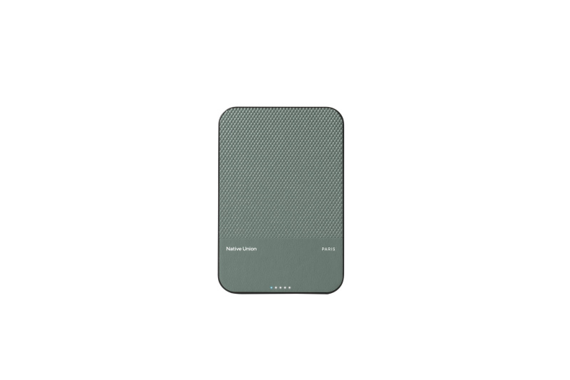 Фото Внешний аккумулятор MagSafe Native Union (Re)Classic Power Bank 5000mAh, зеленый На фото изображено Внешний аккумулятор MagSafe Native Union (Re)Classic Power Bank 5000mAh, зеленый