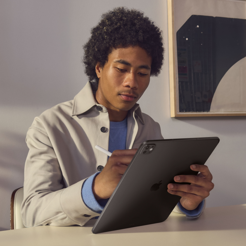 Apple iPad Pro M4, 13” дюймов Wi-Fi 256 ГБ, Чёрный космос
