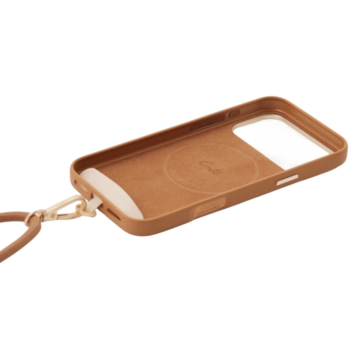 На фото изображено Чехол Uniq Coehl Strap Merelle (MagSafe) для iPhone 17 Pro, коричневый