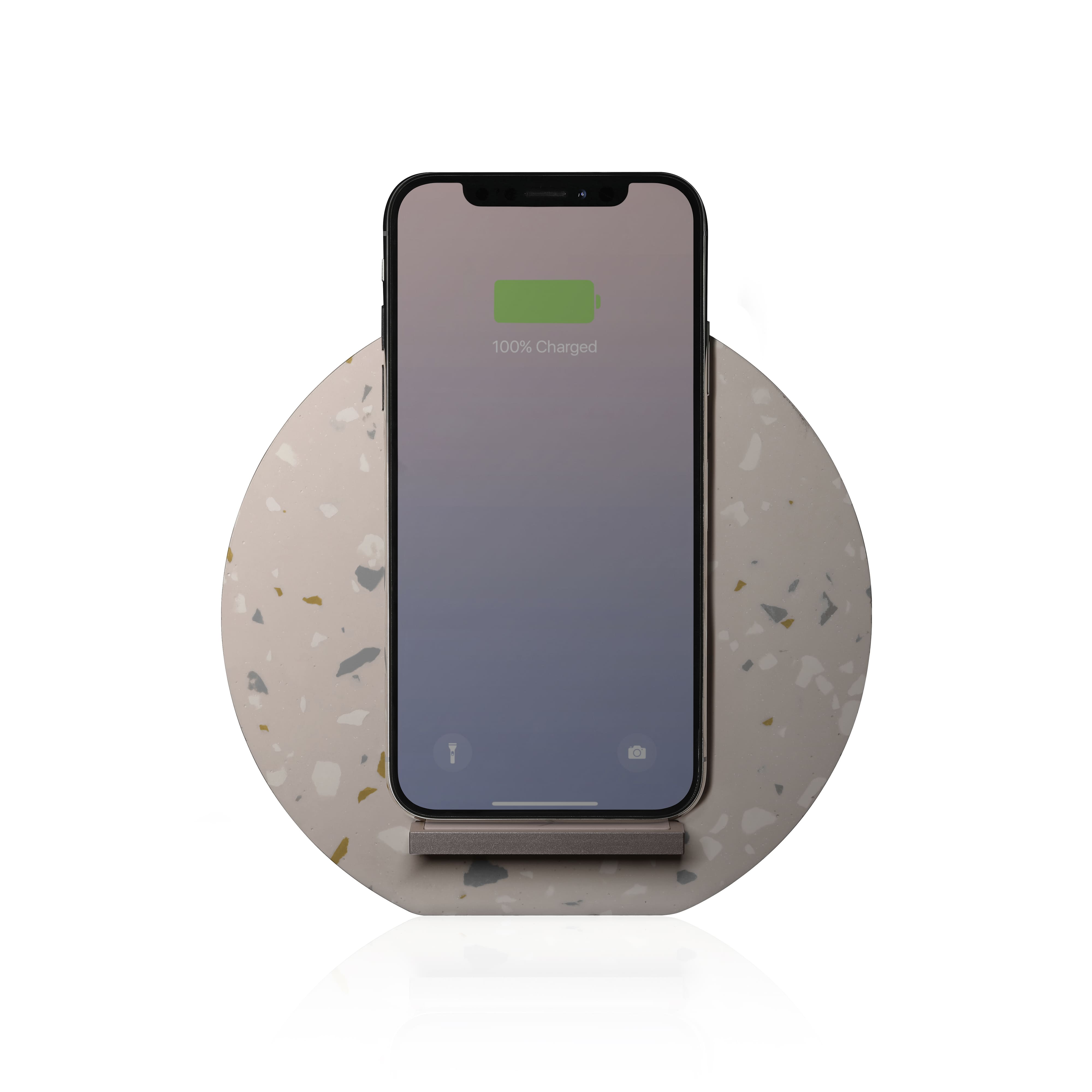 На фото изображено Беспроводное зарядное устройство Native Union Dock Wireless Terrazzo, с подставкой, розовый