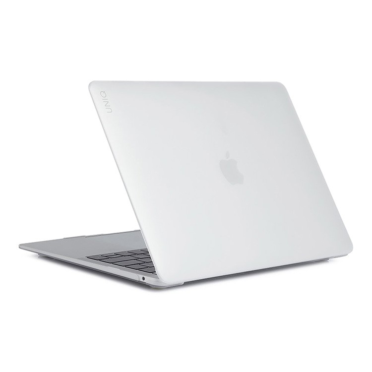 На фото изображено Uniq HUSK Pro CLARO для MacBook Air 15 M2-M4, Matte Clear