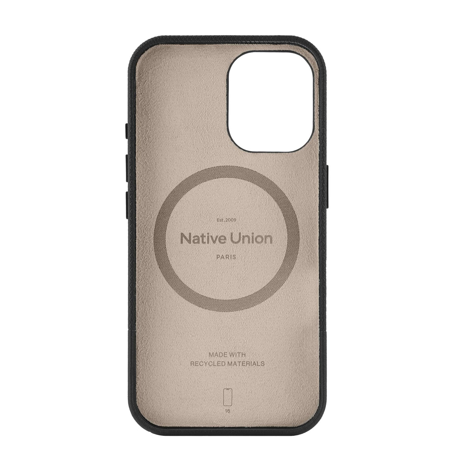 На фото изображено Чехол Native Union (RE)Classic Case MagSafe для iPhone 16, черный