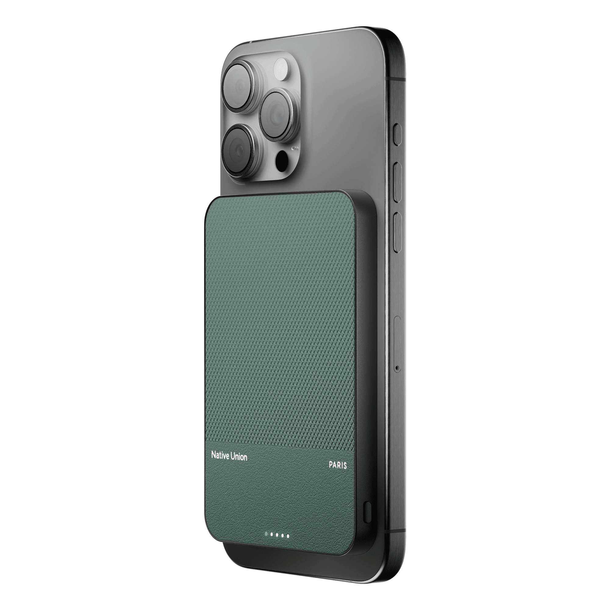 На фото изображено Внешний аккумулятор MagSafe Native Union (Re)Classic Power Bank 5000mAh, зеленый